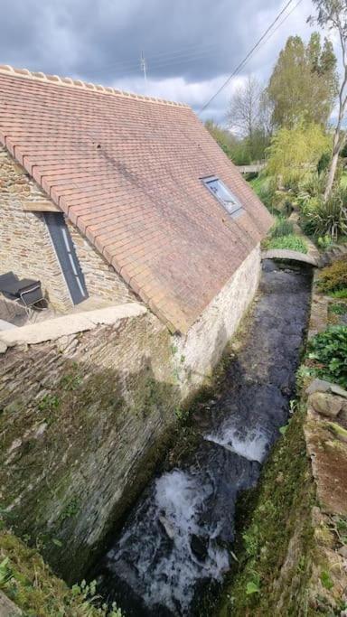 Ancien Moulin Pres D'Un Ruisseau Villa Sallen ภายนอก รูปภาพ
